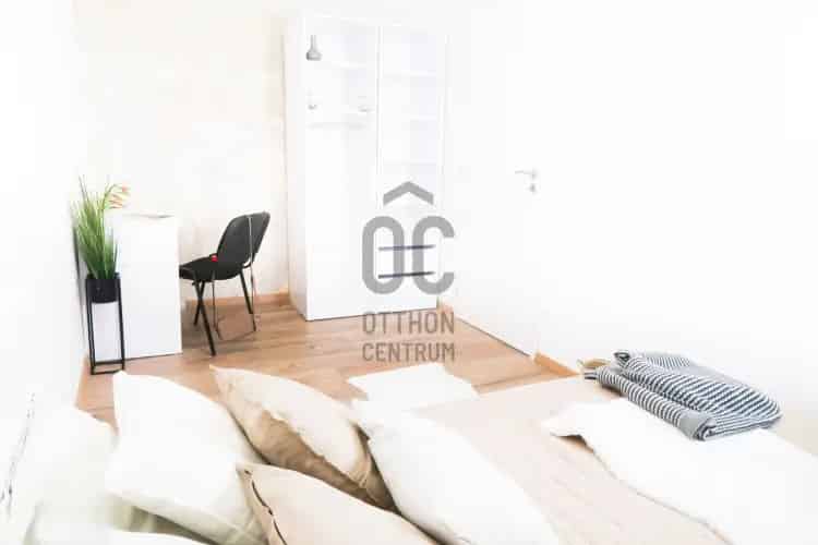 Budapest VIII kerulet Palotanegyed 3 halos felujitott duplex lakás eladó