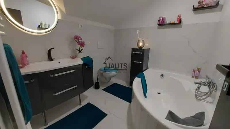 Ház Kiadó , Érd, Közép-Magyarország