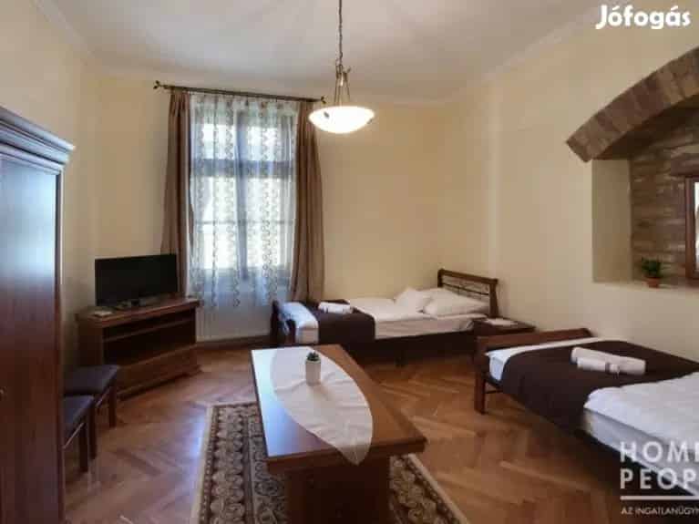 Belvárosi Hotel eladó Szegeden - 4 apartman, befektetésnek ideális