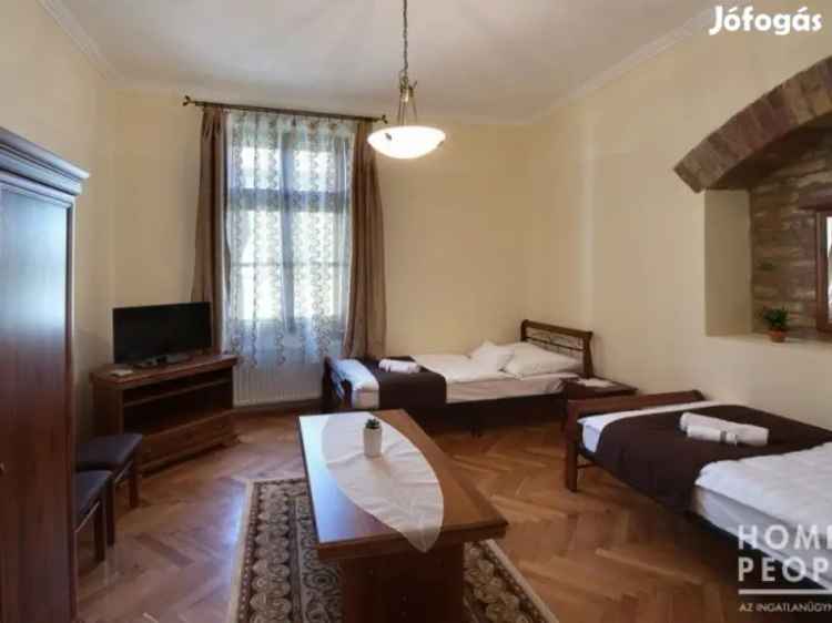 Belvárosi Hotel eladó Szegeden - 4 apartman, befektetésnek ideális