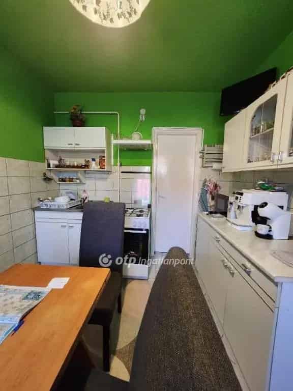 Kétgenerációs családi ház eladó Felsőpakonyon