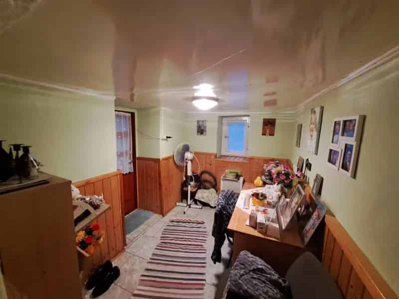 Ceglédi tanya eladó - 84 nm, 3 szoba, gazdasági épületek
