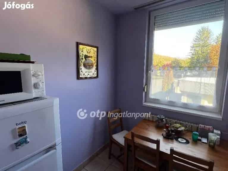 56 nm-es felújított lakás garázzsal Sirokon