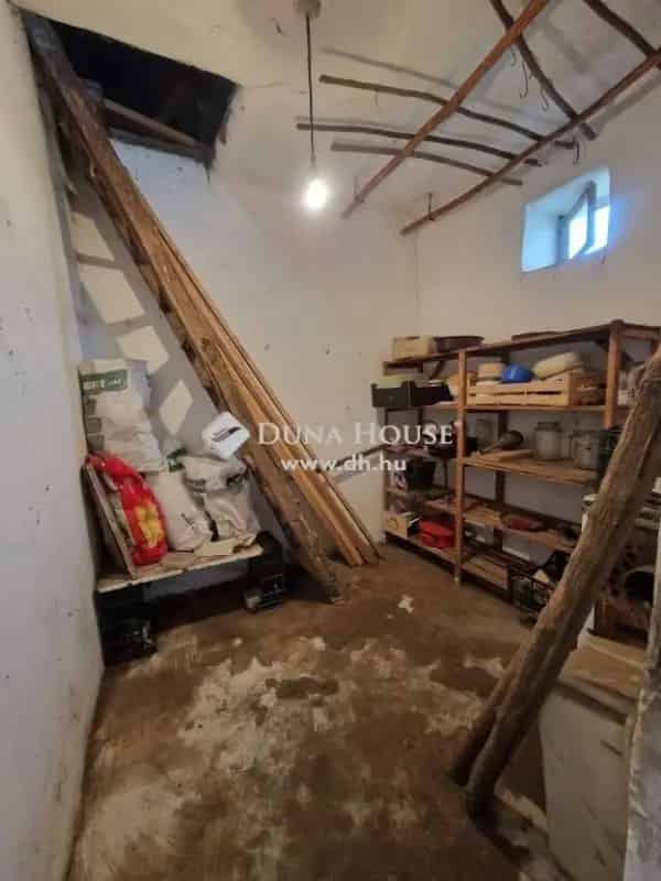95 m2-es Kádár-Kocka Mátételkén 1764 m2 telekkel