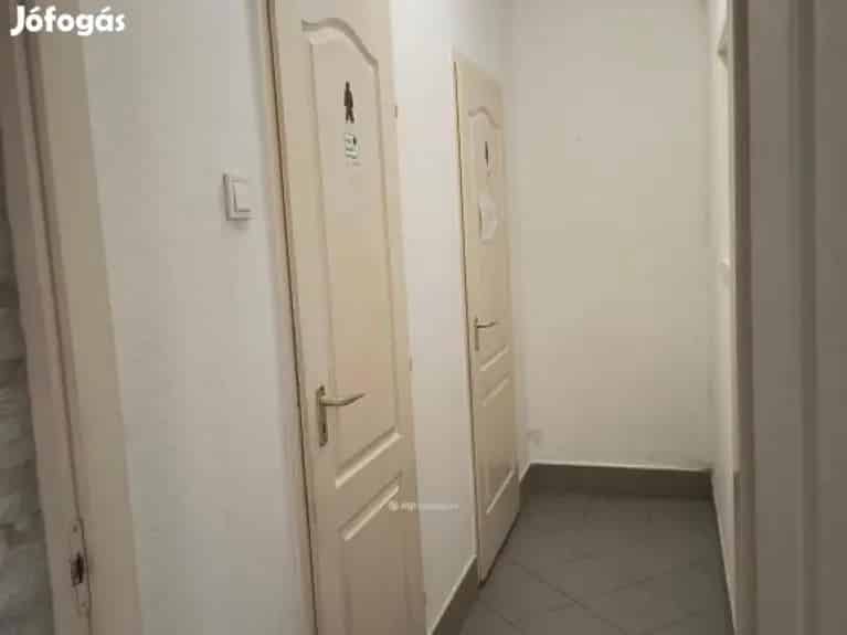 Eladó Üzlethelyiség Jászalsószentgyörgyön 240 nm