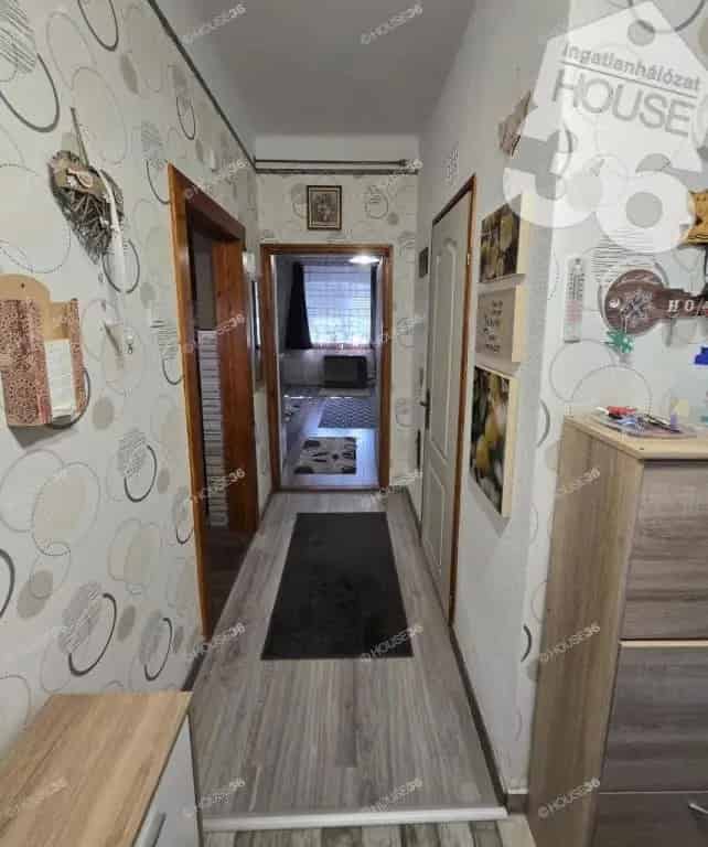 Szabadszállási családi ház eladó - felújított, 2 szoba, 622 m2 telek