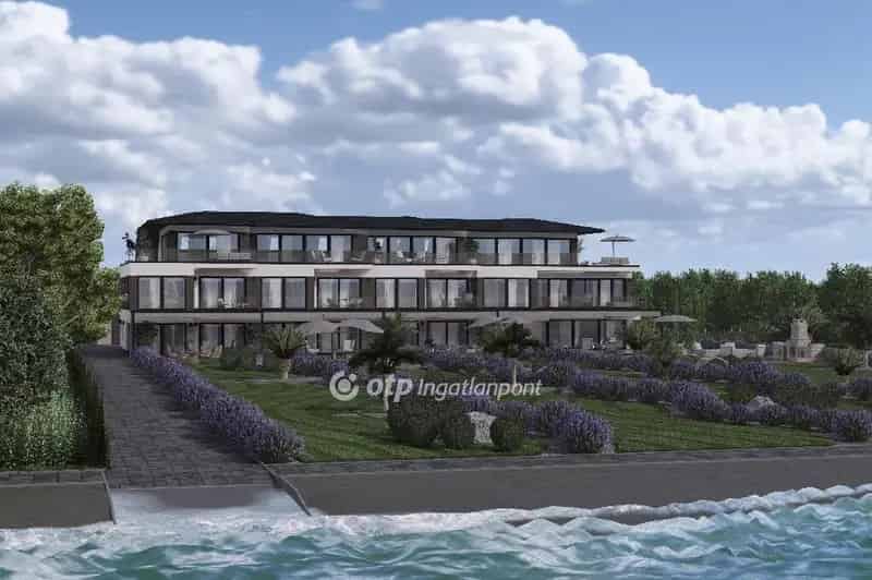 Balaton parti telek eladó - 57m vízpart - fejlesztési lehetőség