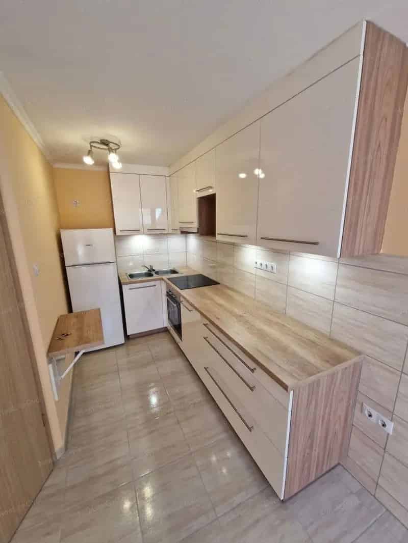 Győr Szabadhegy Újszerű 2 szobás lakás eladó