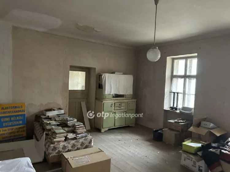 Aszódi Belvárosi Ingatlan Eladó 200m2 3 Üzlethelyiséggel