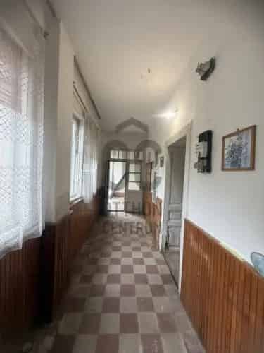 Téti eladó családi ház, H501665