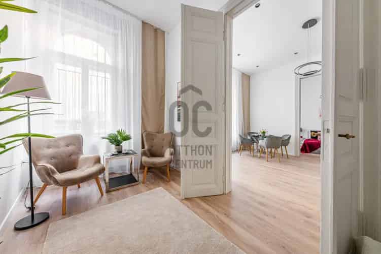 Budapest I kerületi eladó lakás 85m2 4 szoba 2 fürdőszoba felújított