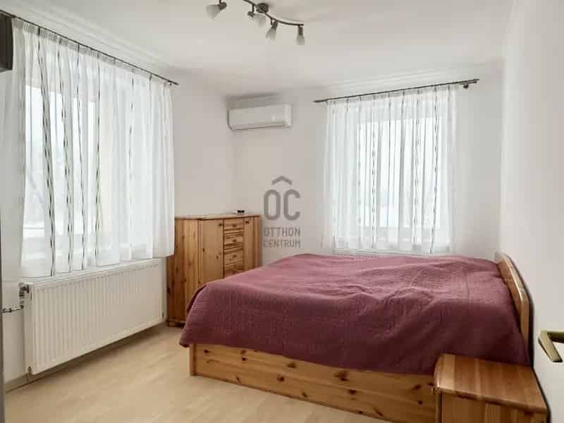 10 37 HA-os tanya Debrecen környékén 3 szobás házal