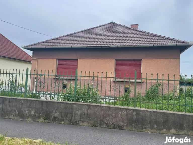 Felujitando csaldi haz Miskolcon Vologda kozelben kerttel