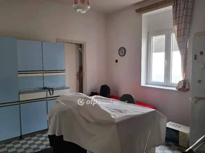 Ház Kiadó , Sarkadi járás, Alföld és Észak