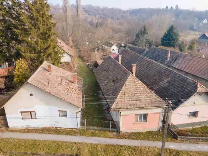 Diósjenő 3 ház 2872 m2 telek eladó befektetés