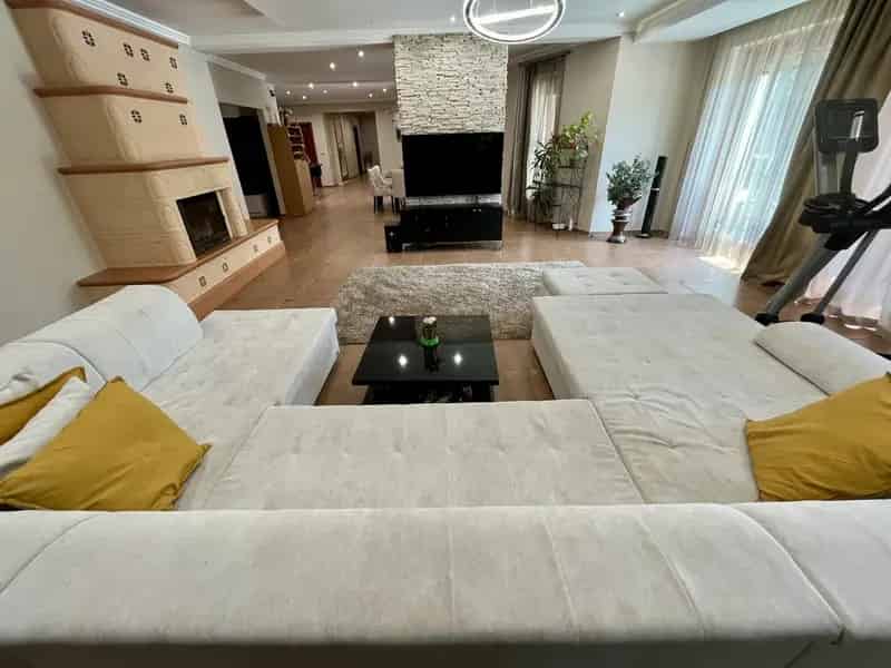425 m2-es Luxus Családi Ház 6401 m2-es Telekkel Eladó