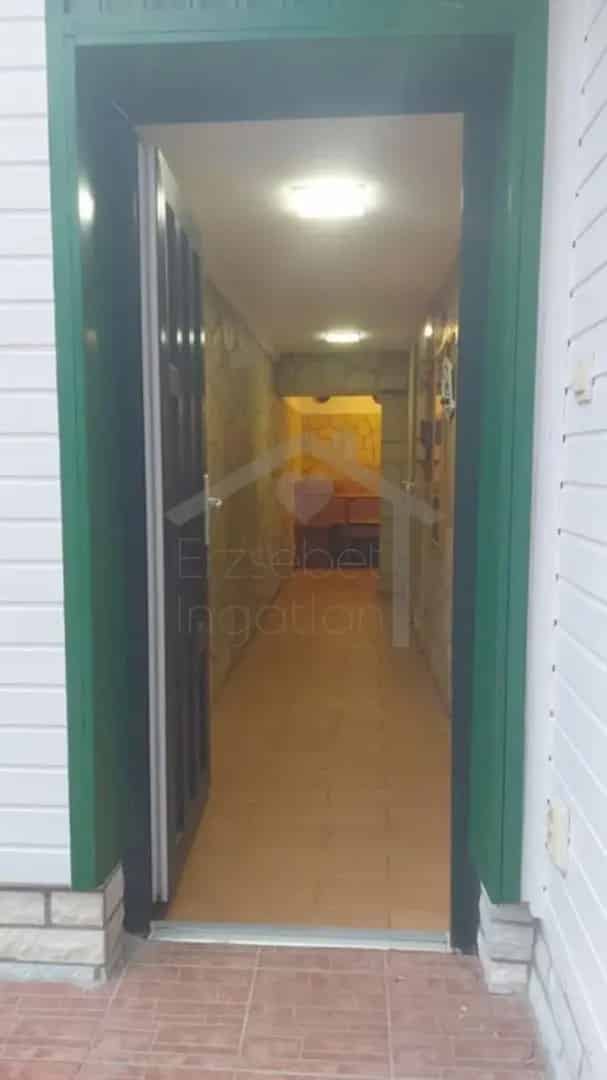 Annavölgy 67nm-es 2 szobás családi ház eladó 10886 m2-es telken