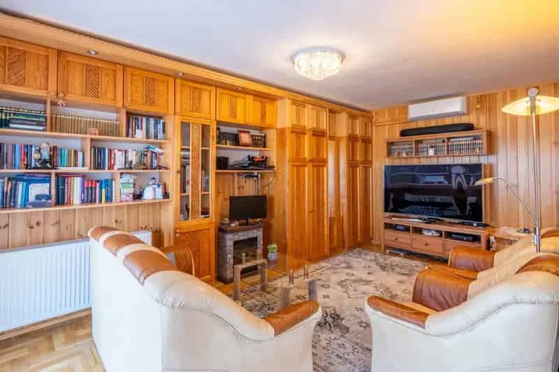 Dunaújvárosi panorámás családi ház eladó