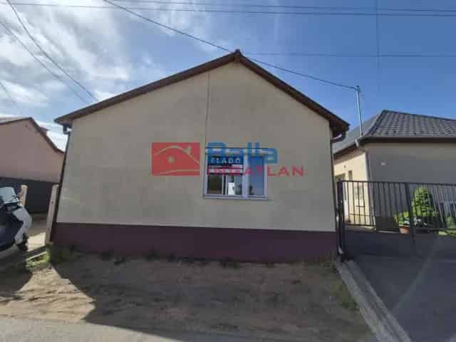 Debrecen Csapókert családi ház eladó 2 lakható épülettel