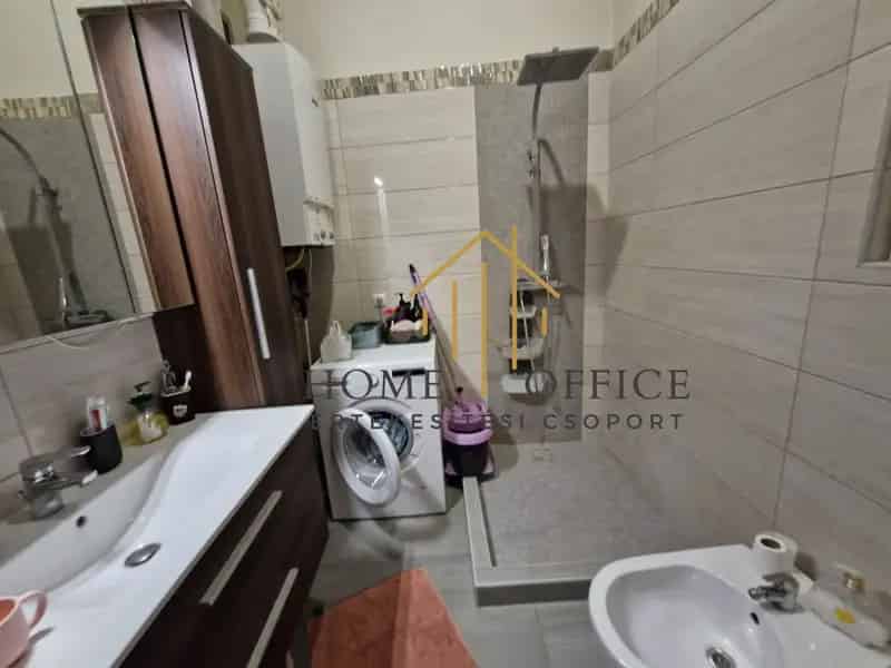 Felújított 2 szobás lakás Budapest VI. kerületben
