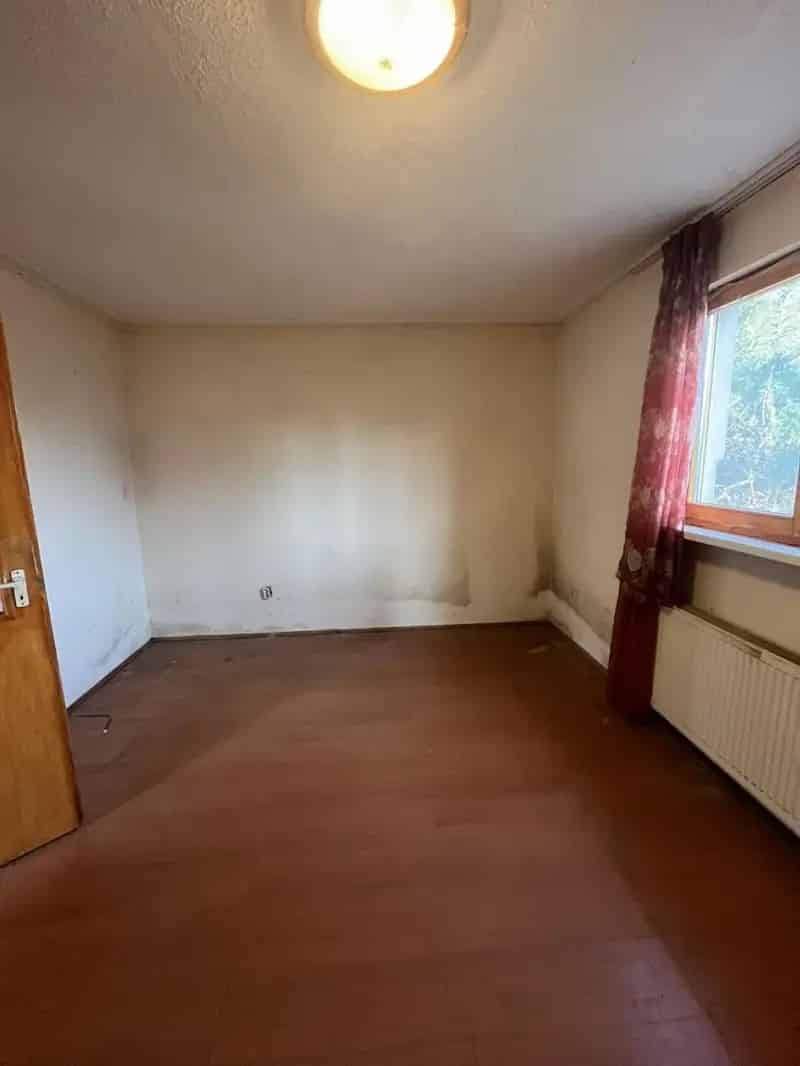 60 m2-es 3 szobás felújítandó ház Hajdúsámson-Sámsonkertben 817 m2 telekkel