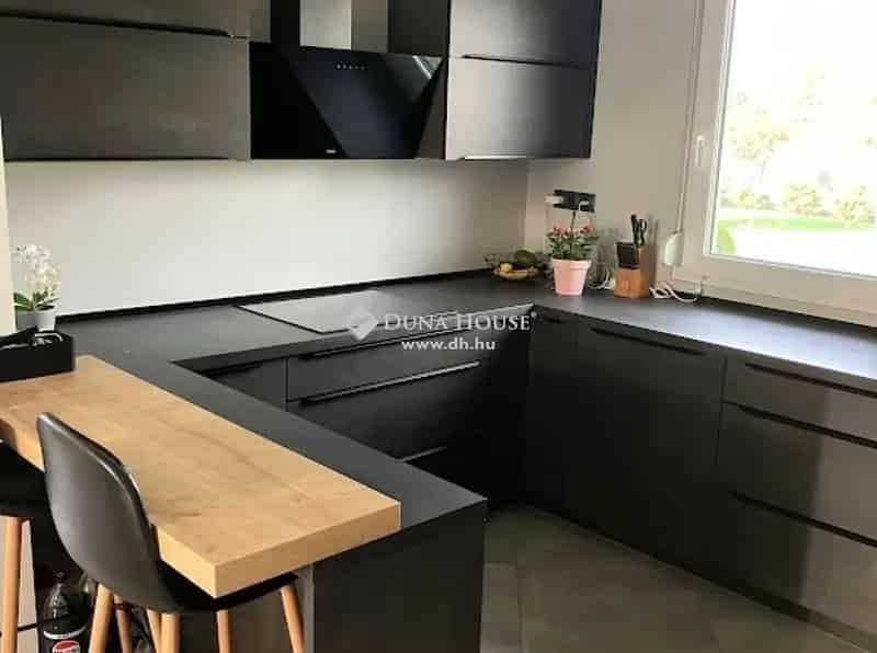 Kecskeméti családi ház eladó - modern, 94 m2, nagy terasz