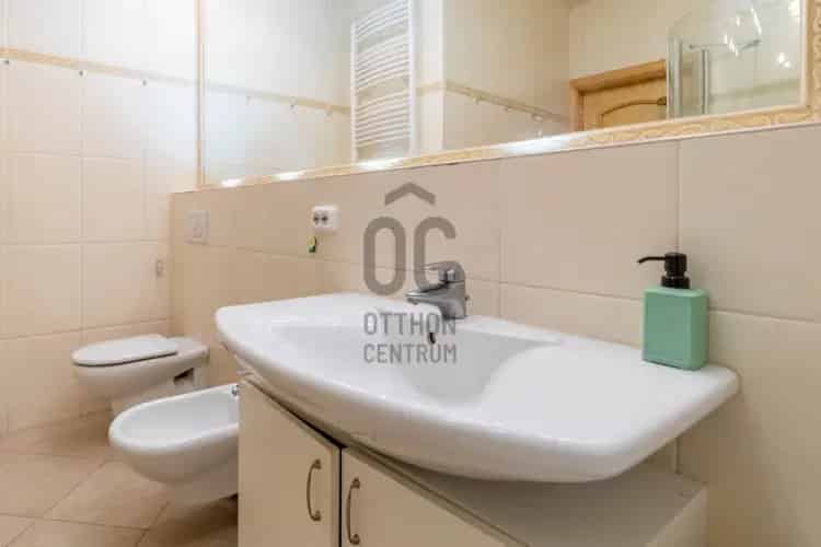 Budapest II kerület eladó lakás üzlettel H495860