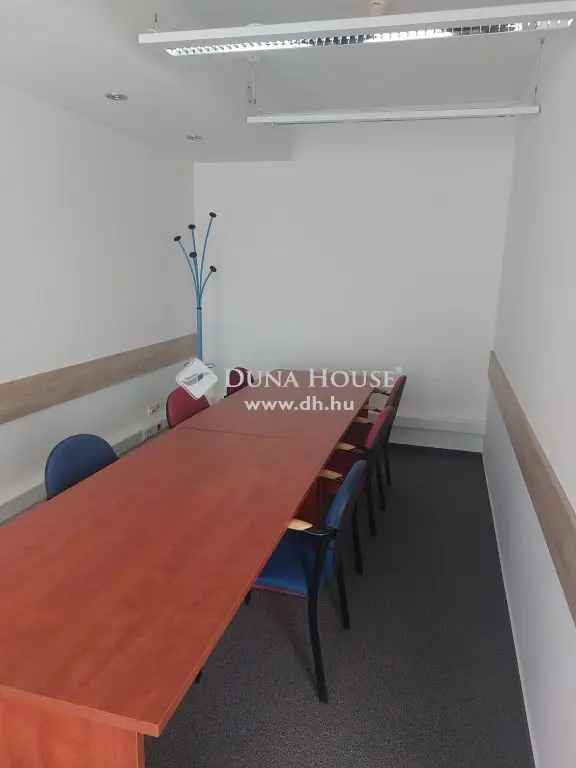 MOL torony kozeli iroda kiado 638 nm