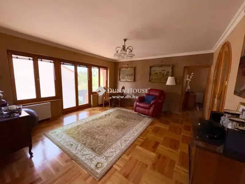 86nm-es 3 hálós lakás dupla garázzsal Magyarürögben