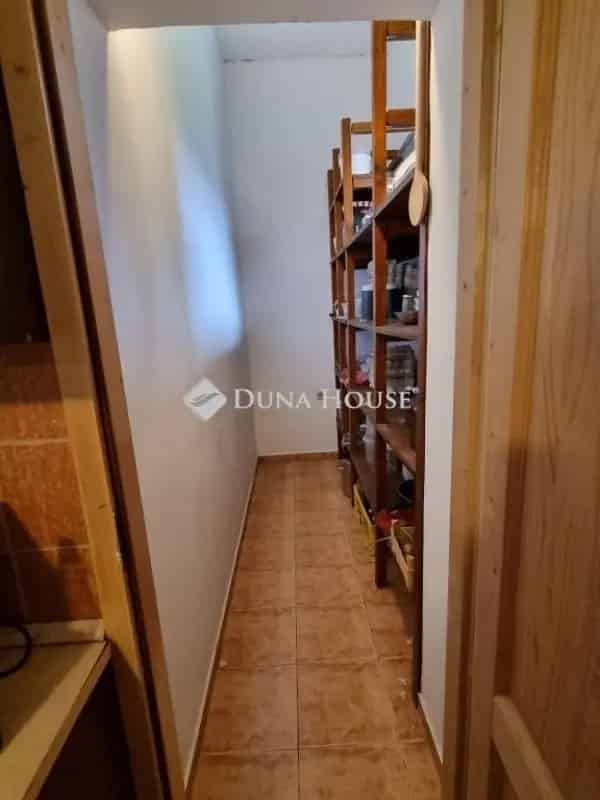 189nm-es Családi Ház Ajka-Ajkarendeken Gyümölcsfákkal