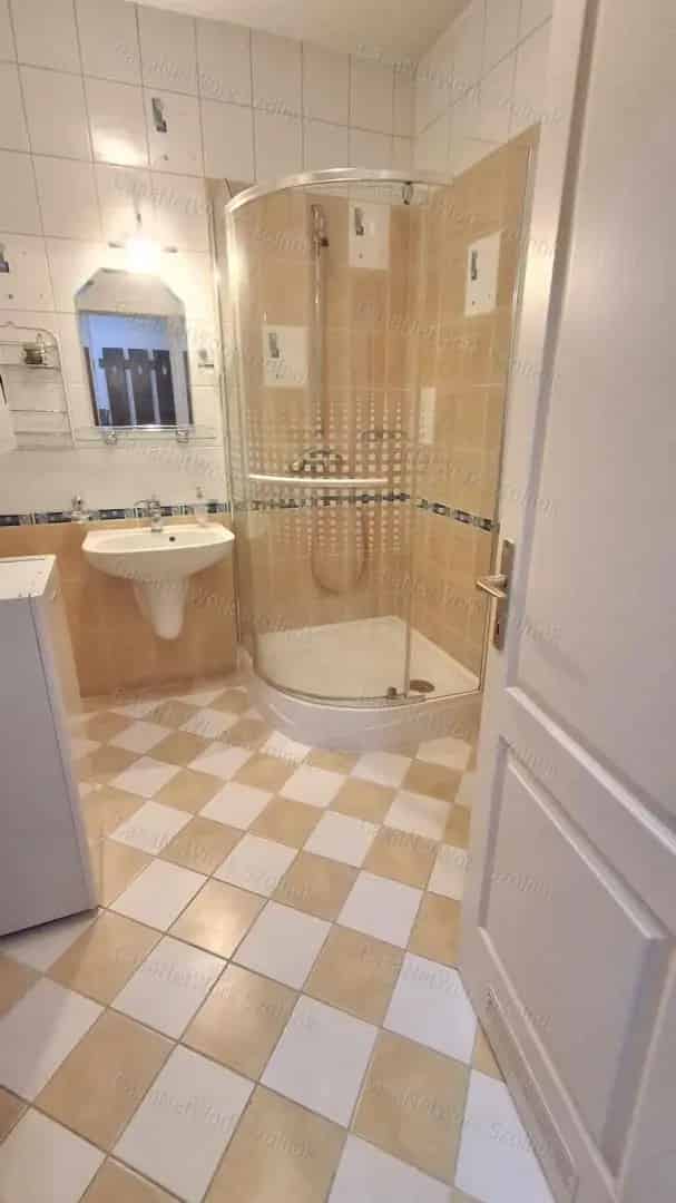 Szolnoki családi ház eladó - 98 m2, garázs, kertkapcsolat
