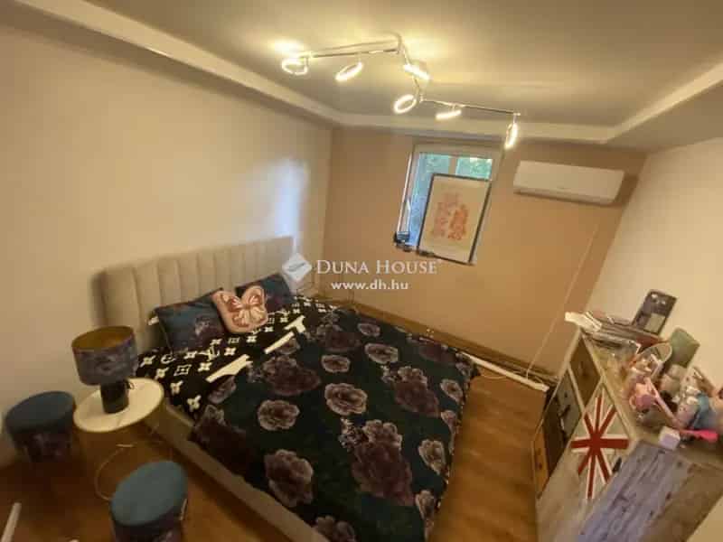73 nm-es 3 szobás ház Esztergom Kertvárosában eladó