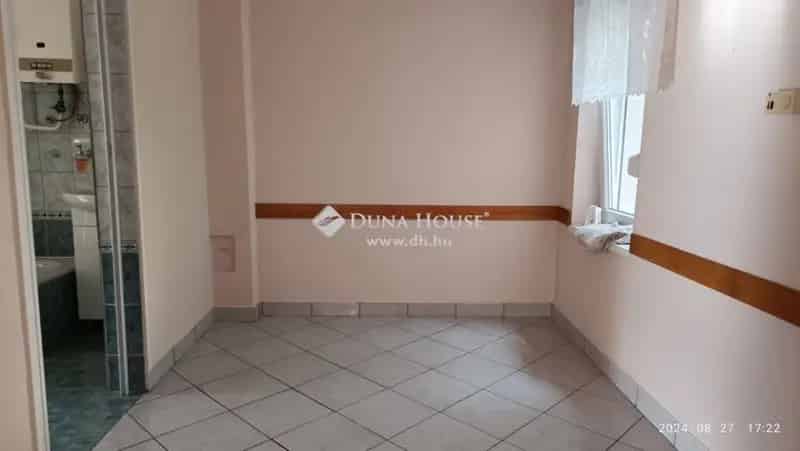 Érdliget ikerházfél eladó - 70 9 m2 - 309 m2 telek - felújított