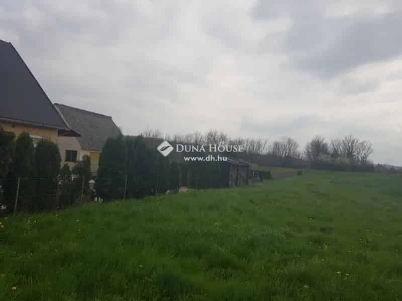 Ságvári telek eladó 2915 m² Balaton közelében