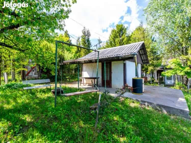 Örökpanorámás telek faházzal Sátoraljaújhelyen