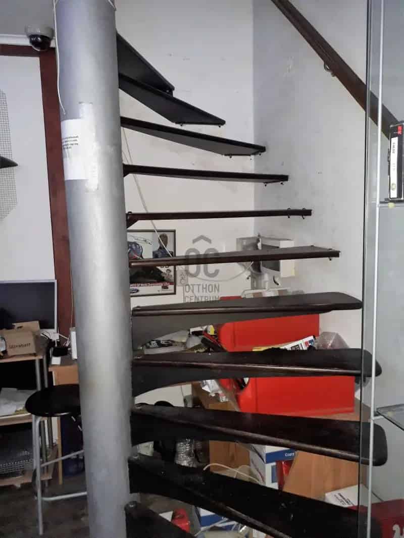 Utcára nyíló üzlethelyiség eladó Újlipótvárosban
