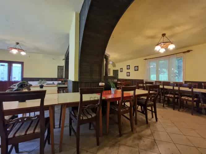 Parádi eladó kereskedelmi ingatlan 13 384 nm telekkel UZ018462