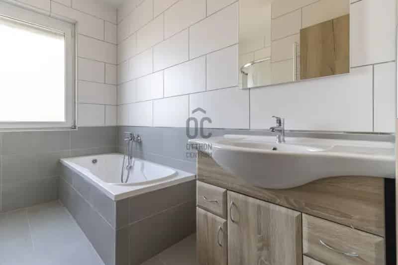 105m2-es Polgárdi ház eladó - 3 szoba, hőszivattyú, kocsibeálló