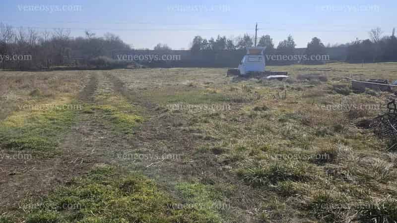Pákozdon 2236 m² Telek Eladó 6 Ház Építési Lehetőséggel