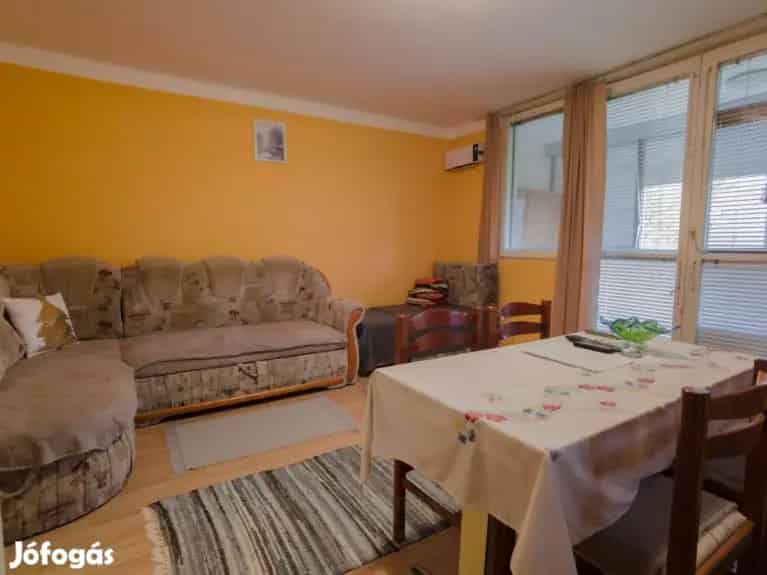 Gázfűtéses Nyaraló Lakás Dombóváron Eladó