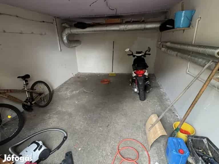 Garázs eladó Martonfalván 18nm