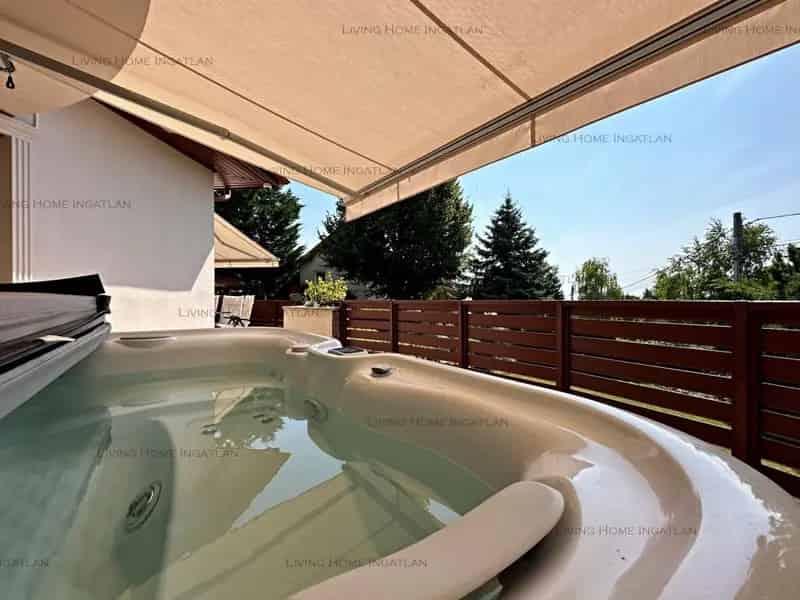 Rokahegy Luxus Családi Haz Elado Panoramas Kilatas Wellness
