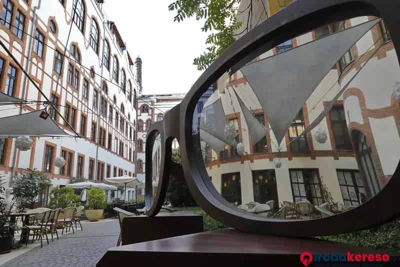 Merkúr Palota Irodaház és Penthouse Lakások Belvárosban