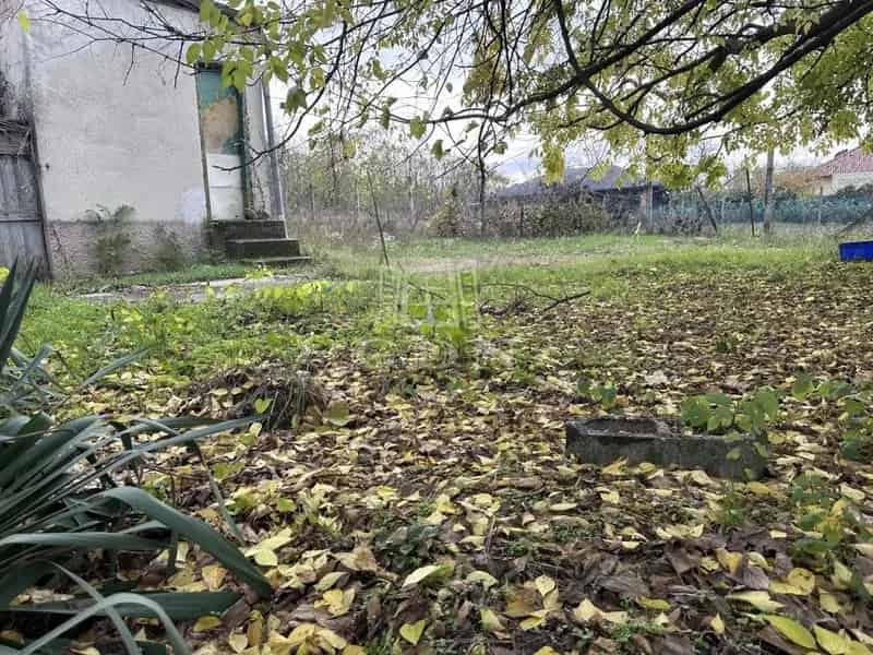 Szigetbecse Nyeles Telek Elado Kis Ingatlannal