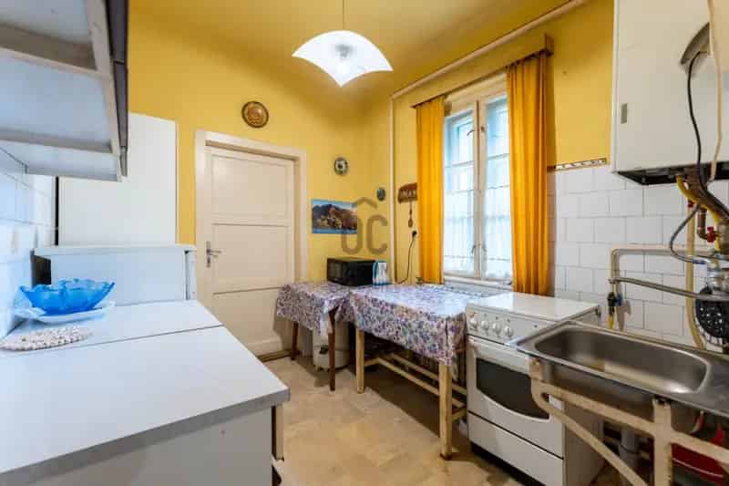 Balaton-parti 3 szobás családi ház eladó