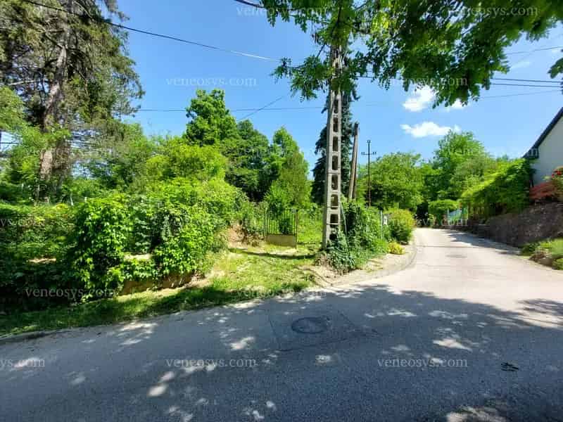 Esztergom 2066 m2 Belterületi Építési Telek Eladó