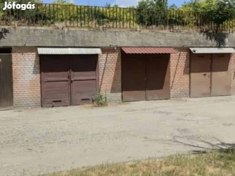 Makkosházán garázs eladó 15m2