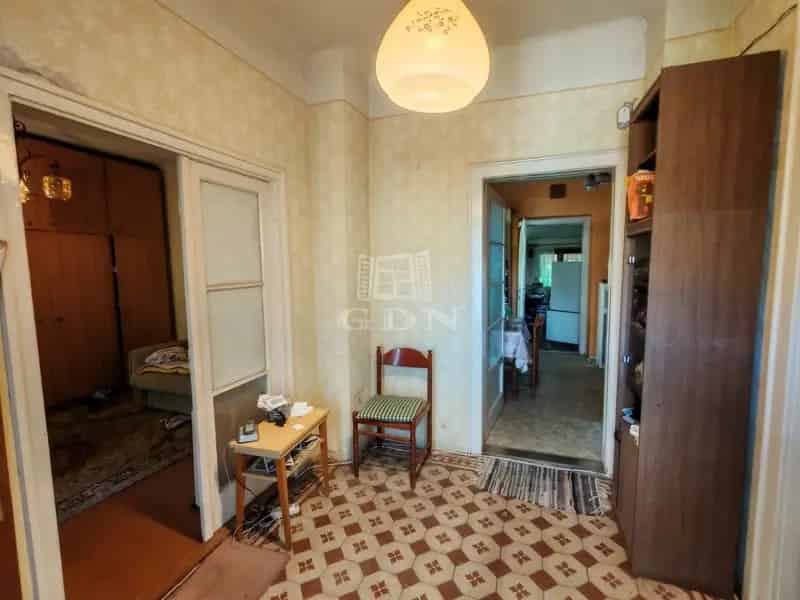 Vecsésen eladó felújítandó családi ház 1329m2-es telken