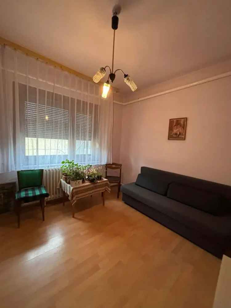 Tiszalökön eladó 2 2 szobás családi ház garázzsal