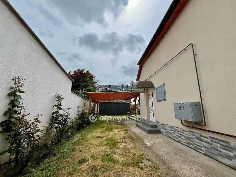 120 m2-es felujitott csaldi haz Nyiregyhazan